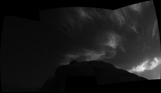 3月28日日落后，“好奇”号导航相机拍到的云。